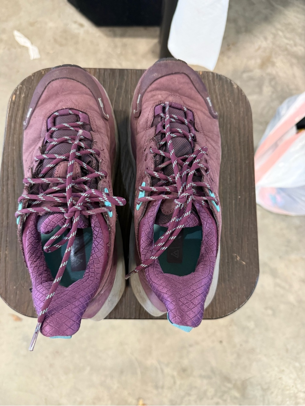 Hoka Kaha 2 Gortex Women’s Hiking Sneakers